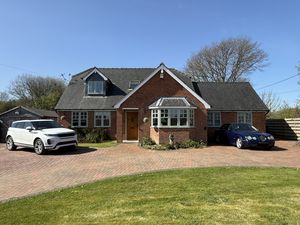 Photo 26- click for photo gallery